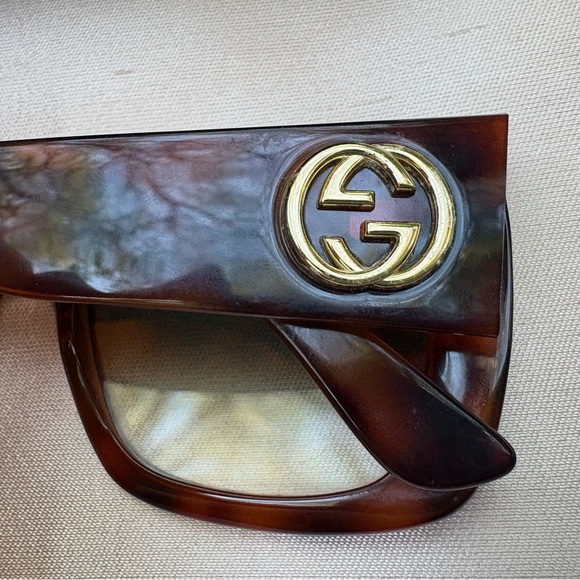 Gucci Tortoise Shell Square Sunglasses - Perfect condition. Made in Italy. - Picture 4 of 7
